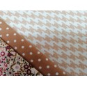 Combinación estampado flores rosa y verde
