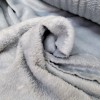 Tela minky o pelo en gris medio
