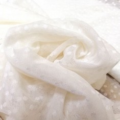TUL PLUMETI SUAVE EN CREMA